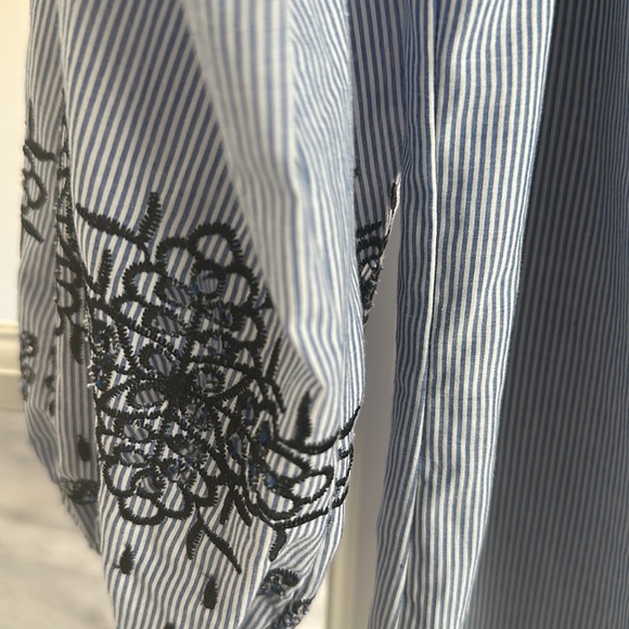 Vince Camuto cotton eyelet off the shoulder dress. Worn once. - Picture 5 of 6